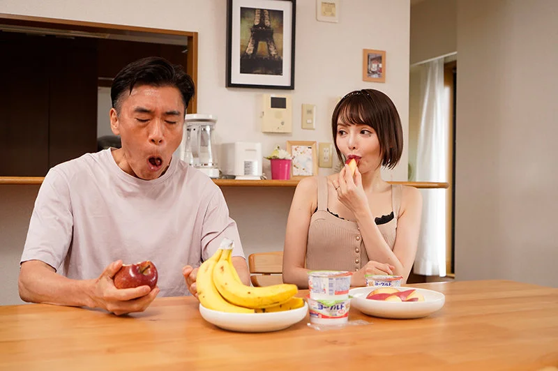 見た目クールな美人妻、中身は気の良い嫁。男家族に快楽と喜びを与えるエッチ大好き大当たり若妻で義父も喜ぶ 広瀬りおな