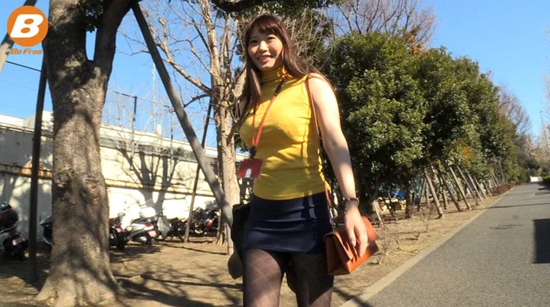 某有名ゲーム会社広報部勤務 男性経験は3人だけどエロゲーで濡れる!コスプレエッチがしたい!妄想大好き!潮吹き初心ッ娘AV出演!