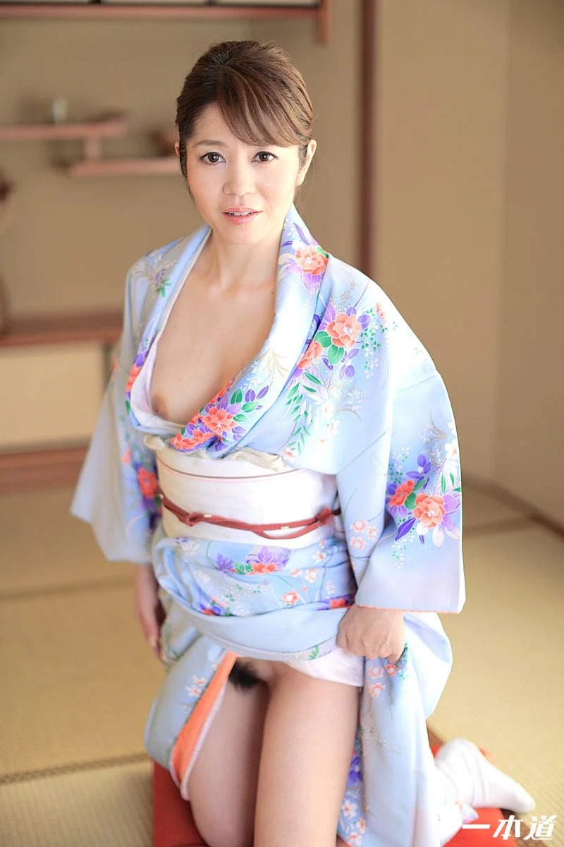 THE 留袖 IV ~悶絶する美淑女たちの着物の下の濡れた陰部~