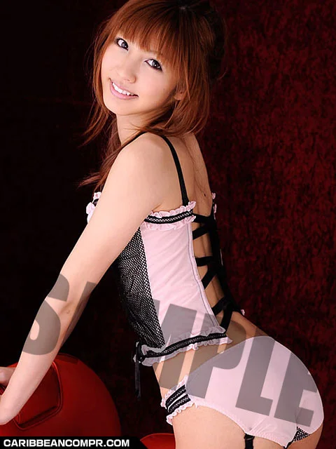 Hime Collection Vol. 25: Maybe She’s Not So Normal After All — Her First Uncensored Shoot