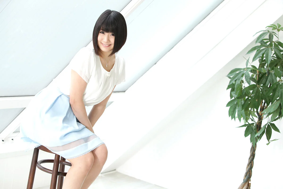 極品女優Mari Koizumi，讓你輕鬆連射三發