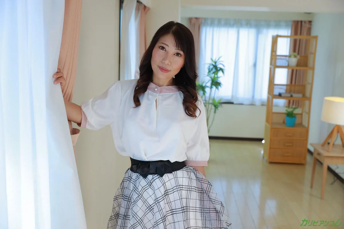 Debut Vol.89 ～セルフ潮吹きという秘密兵器を持つ美魔女～