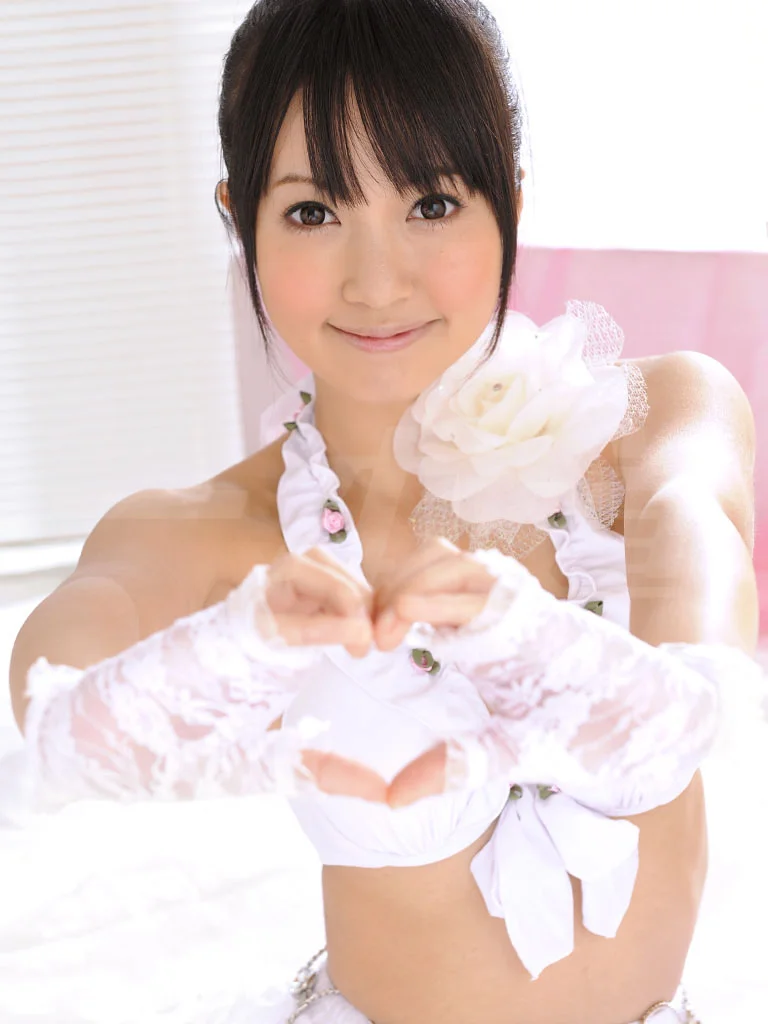 嬌小美乳偶像