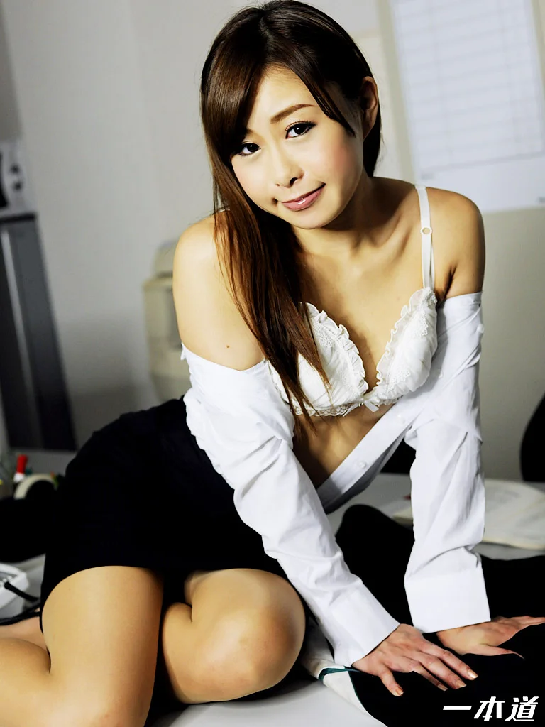 肉便器养成所～女职员由乃在办公室沦为大叔们的玩物～