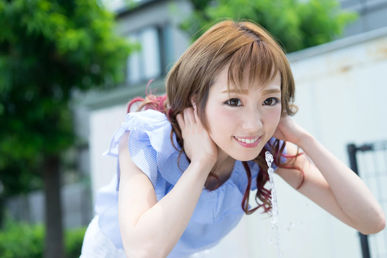 久しぶりに会った幼馴染はイヤらしく成長していた～再会を祝して生中出し！