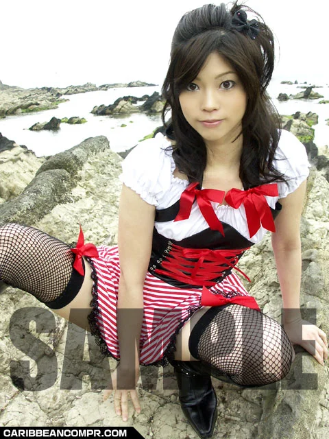O-Pirates of Caribbean.com: In Search of the Legendary Tits