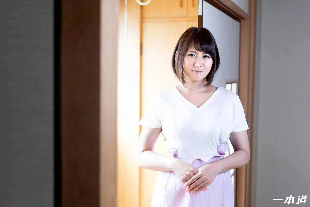まんチラの誘惑 ~誘い上手な友達のお母さん~