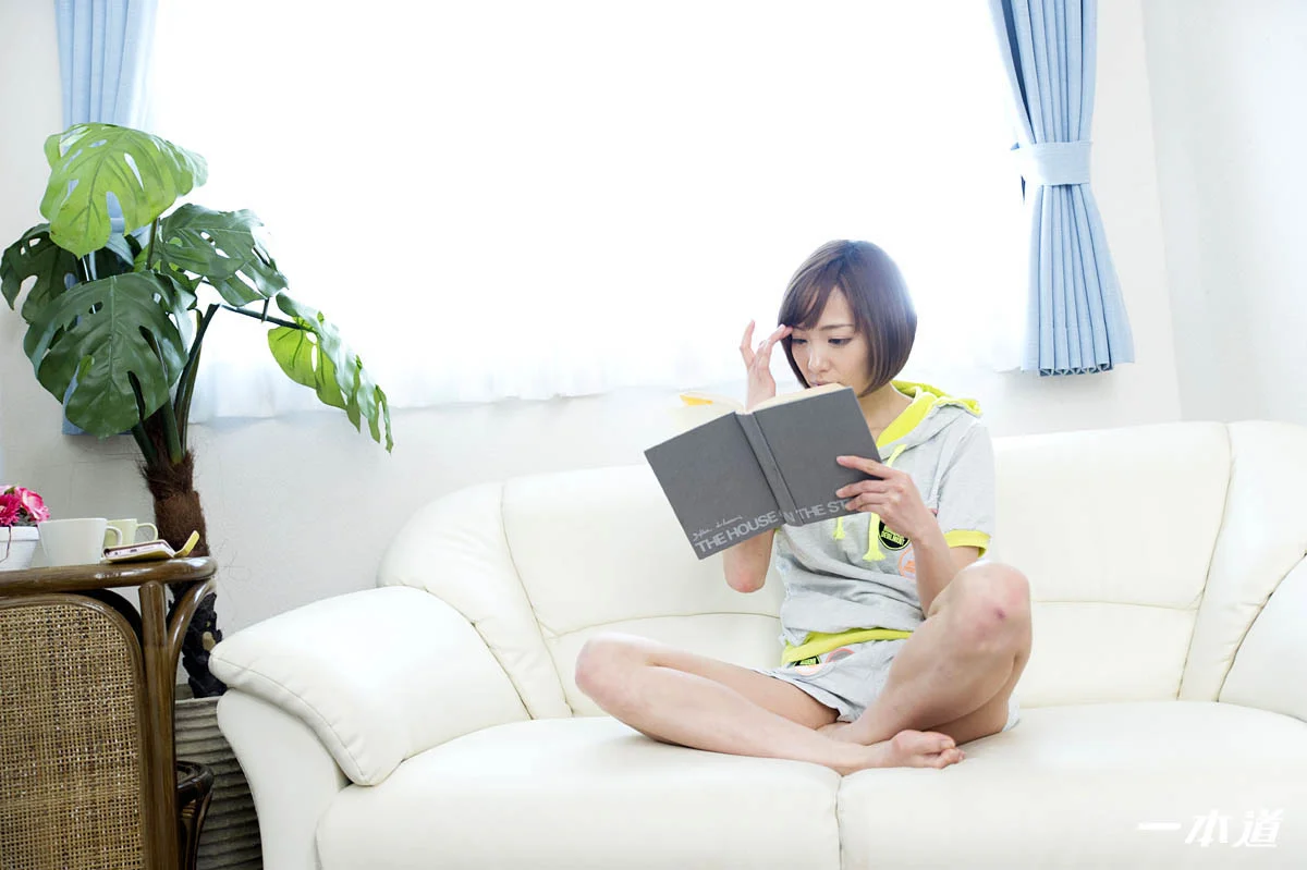モデルコレクション 目々澤めぐ