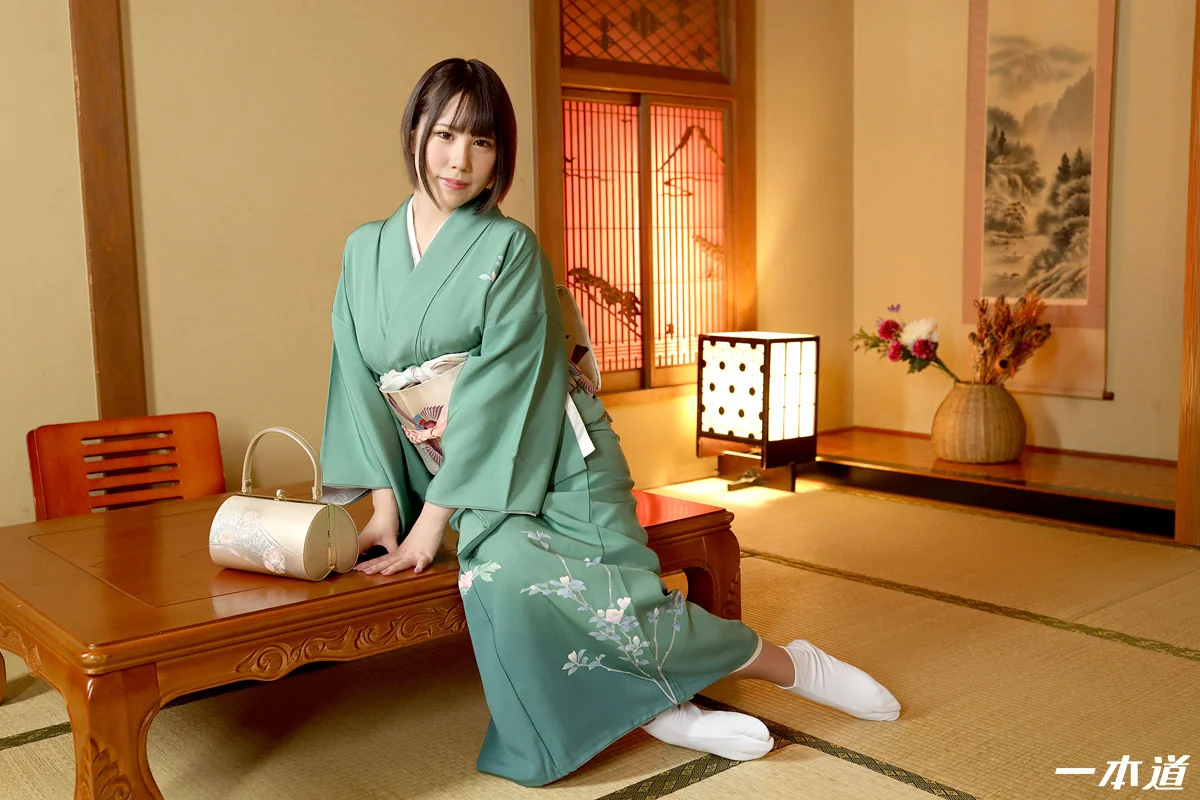 溫泉美人白杞莉莉的貼身濕情招待