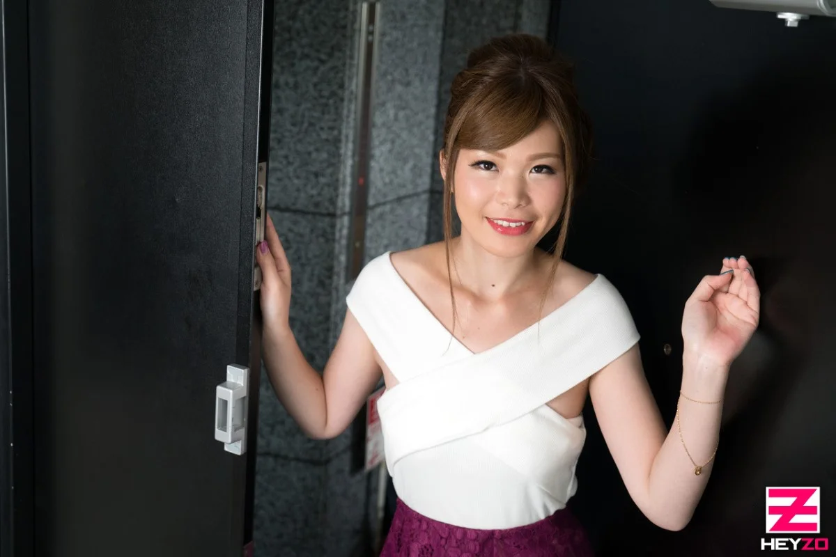 出張キャバ嬢はスキだらけ ~中にいっぱい出してやる！~