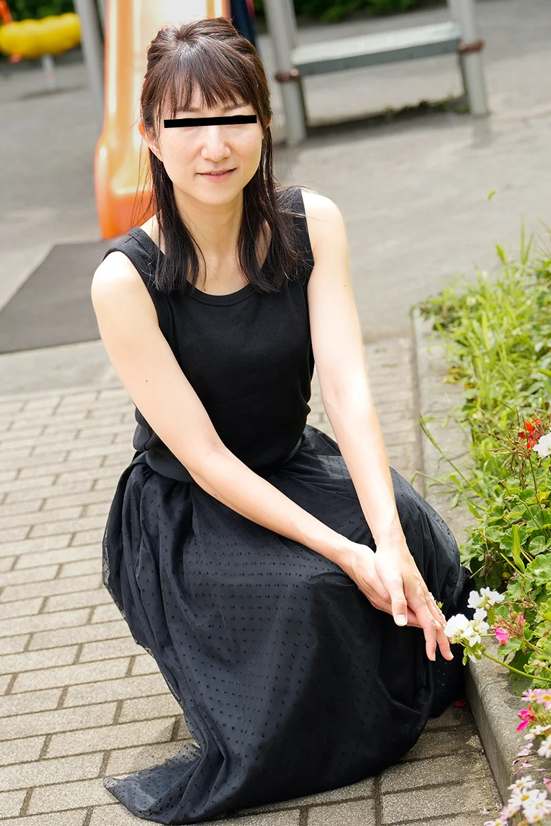 夫に電話をさせながら人妻をハメる ～エッチなお汁を出しまくる人妻～