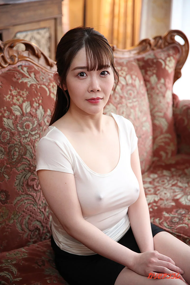 媽媽的奶子歸我：成年兒子死活不肯斷奶的甜蜜哺乳玩法