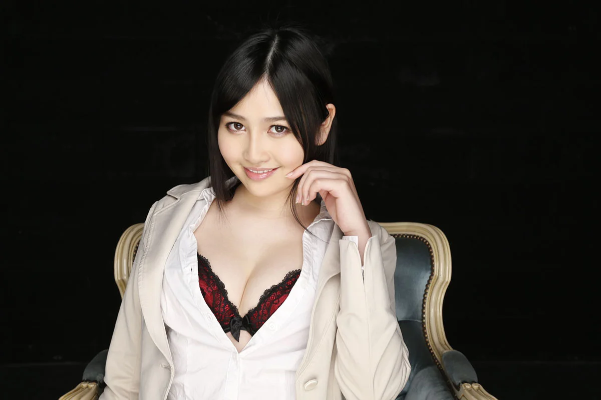 美痴女：外表清純的淫蕩騷貨