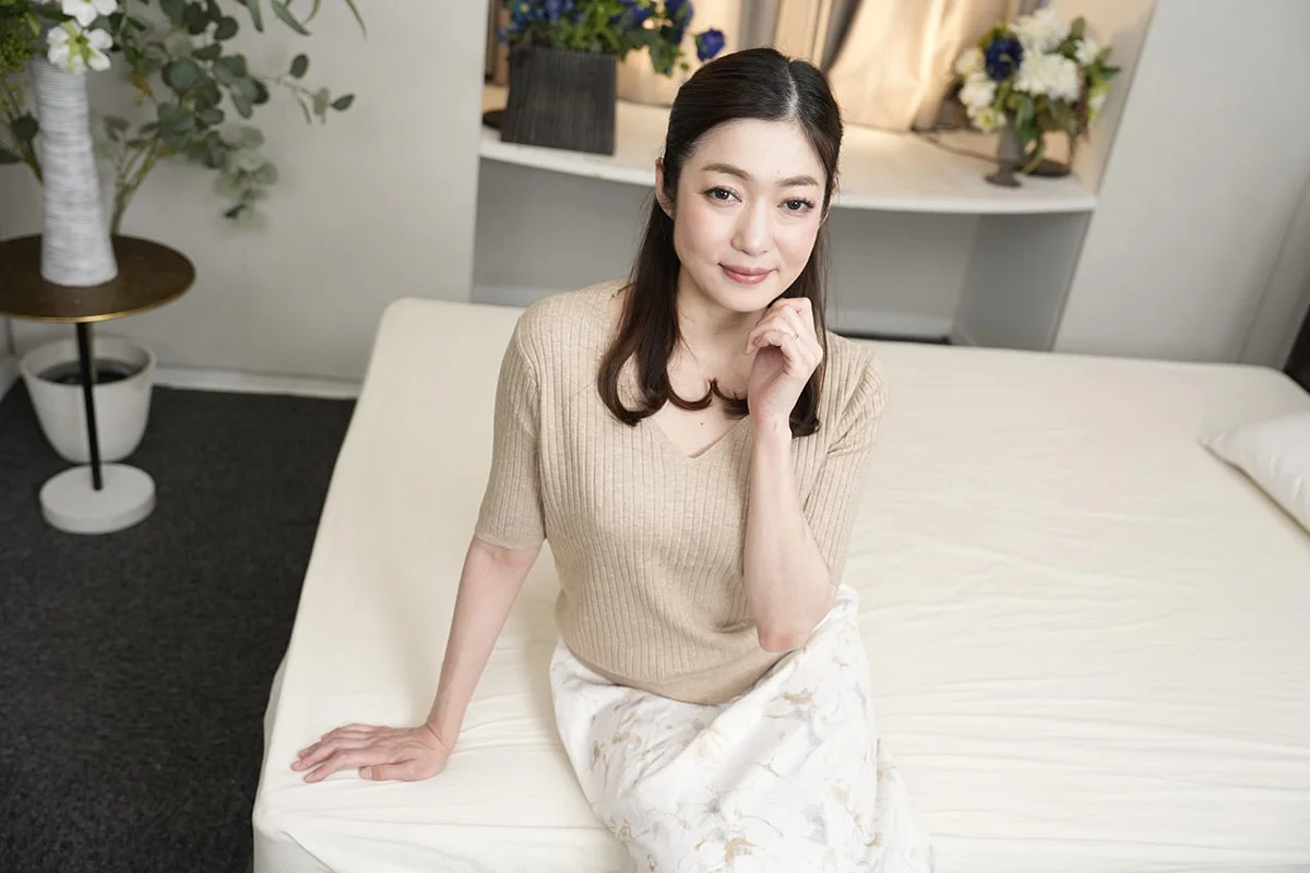 不能告訴丈夫的背德人妻淫穢祕密 Vol.17