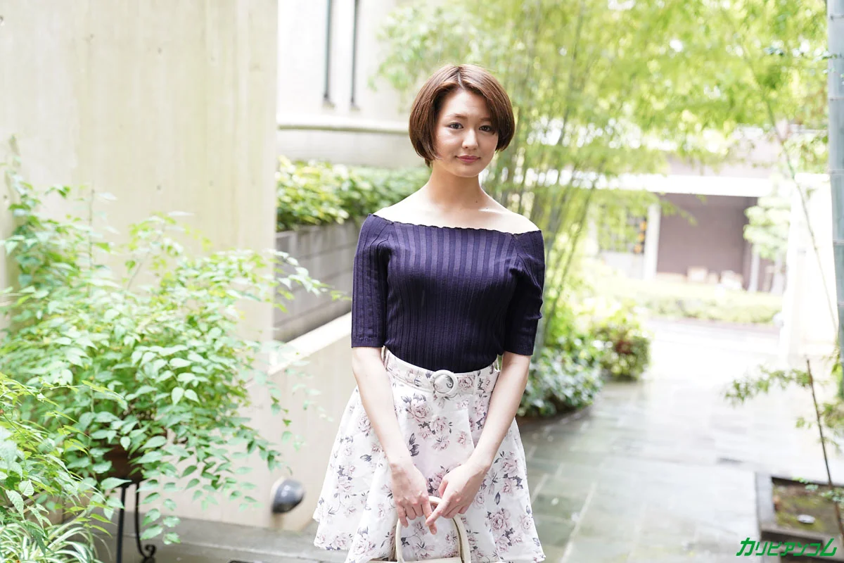 視界侵入！たちまち挿入！ ～何も知らない新人女優にビクビクロイヤル中出し2連発～