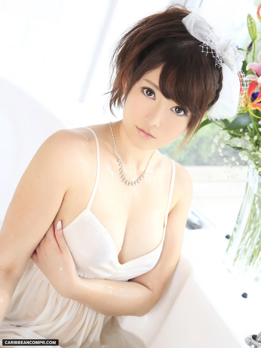 Catwalk Poison 163: Pampering a Top-Class Soapland Hostess!