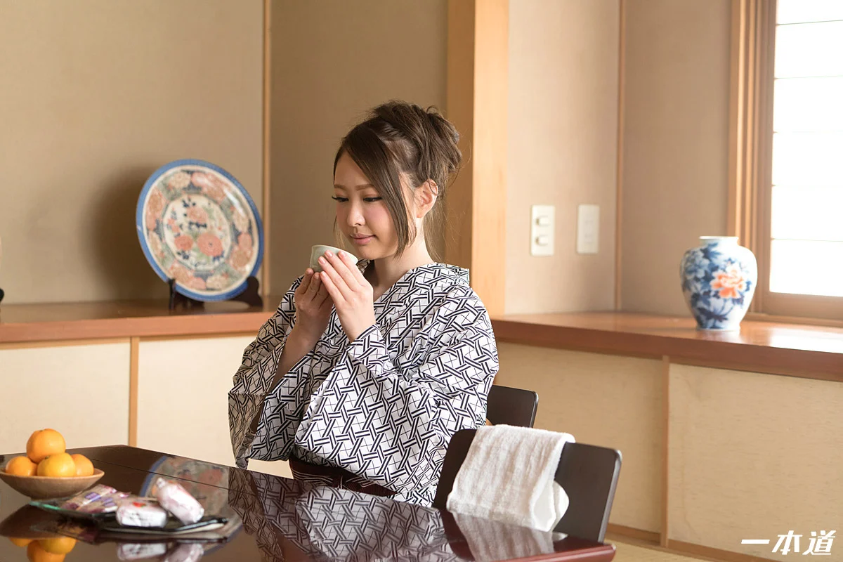 ときめき～浴衣の似合う美女と旅の想い出にアナルセックス～