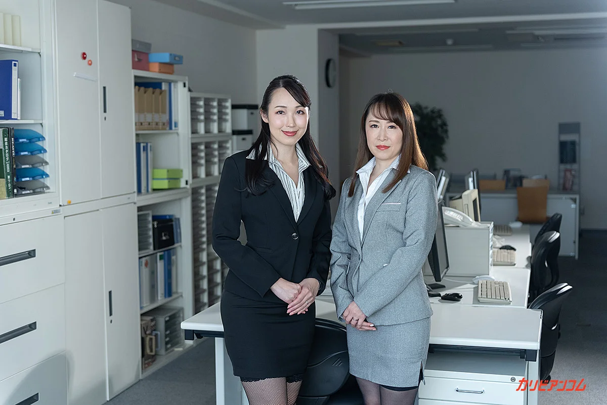 Double-Creampie Sales Tactics from Two Mature Lingerie Saleswomen