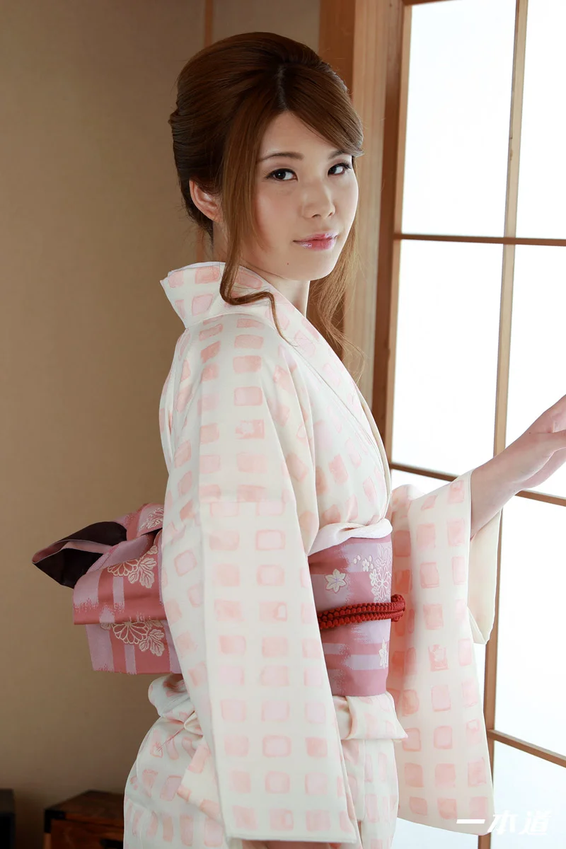 和服妻の秘め事