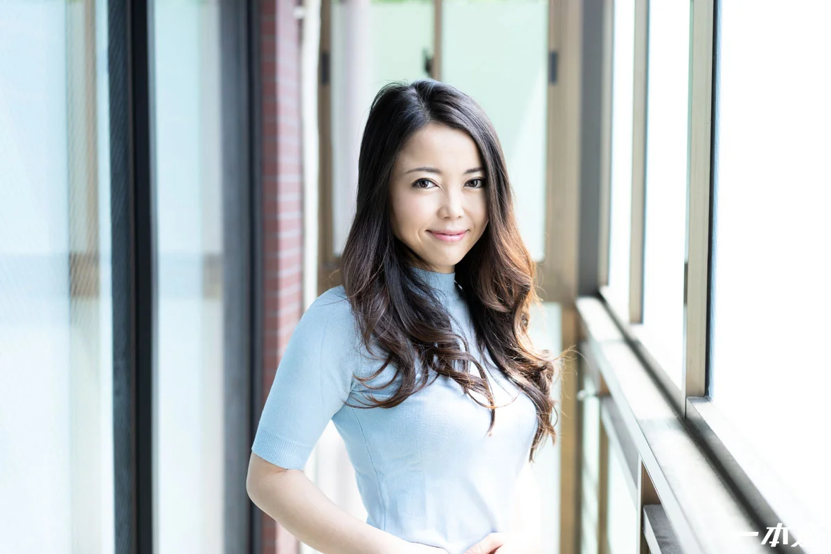 露穴誘惑：魔性的纖細美熟女媽媽