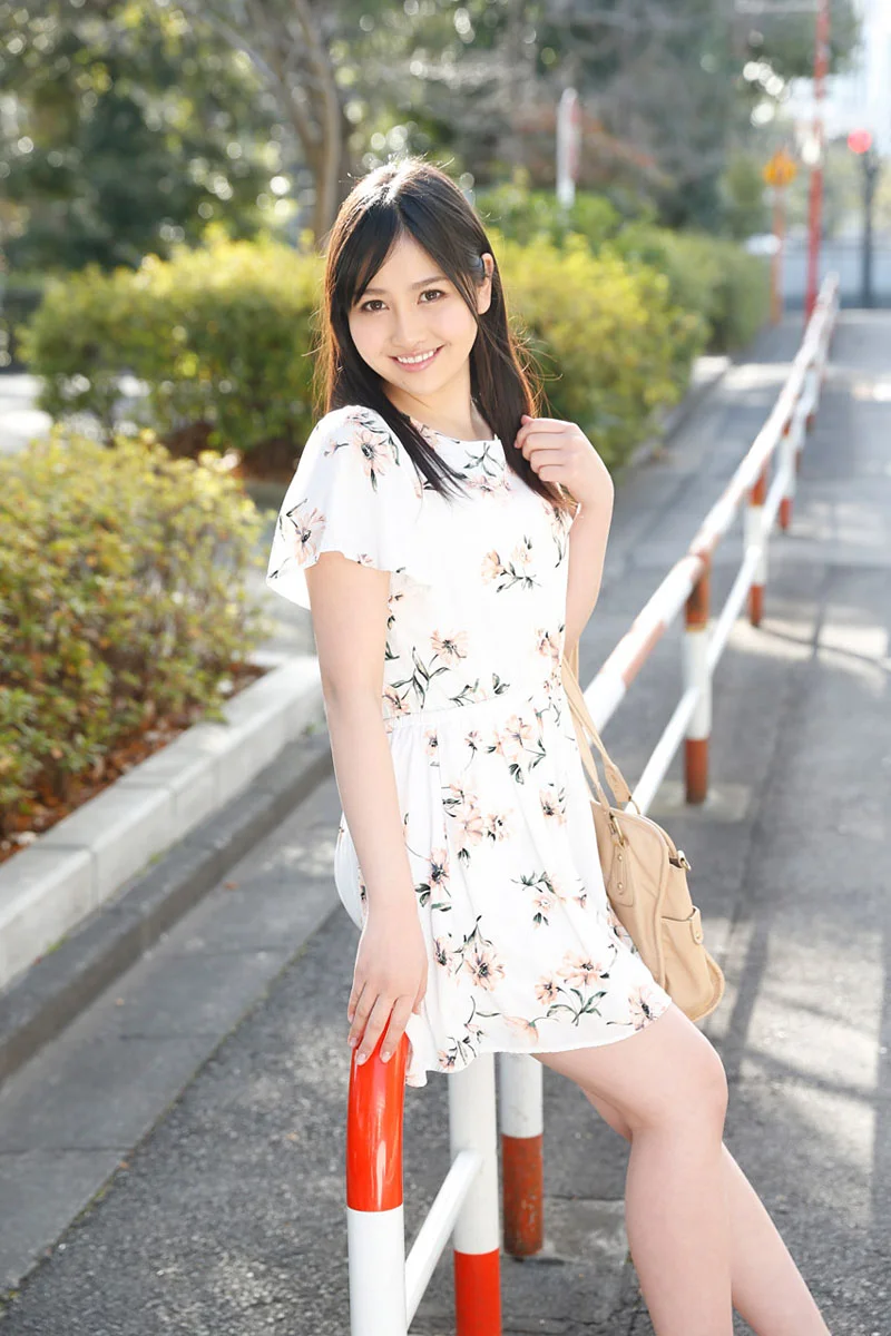 接連內射：淫亂失控的成年美女，收錄未公開片段