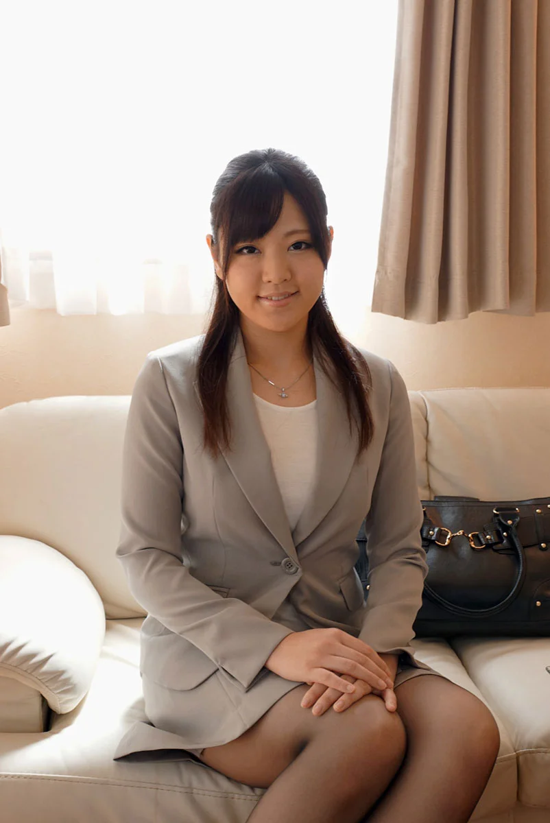 Cram-School Tutor Fucked After Coming to Handle a Complaint — Full-Blast Squirting During Sex!