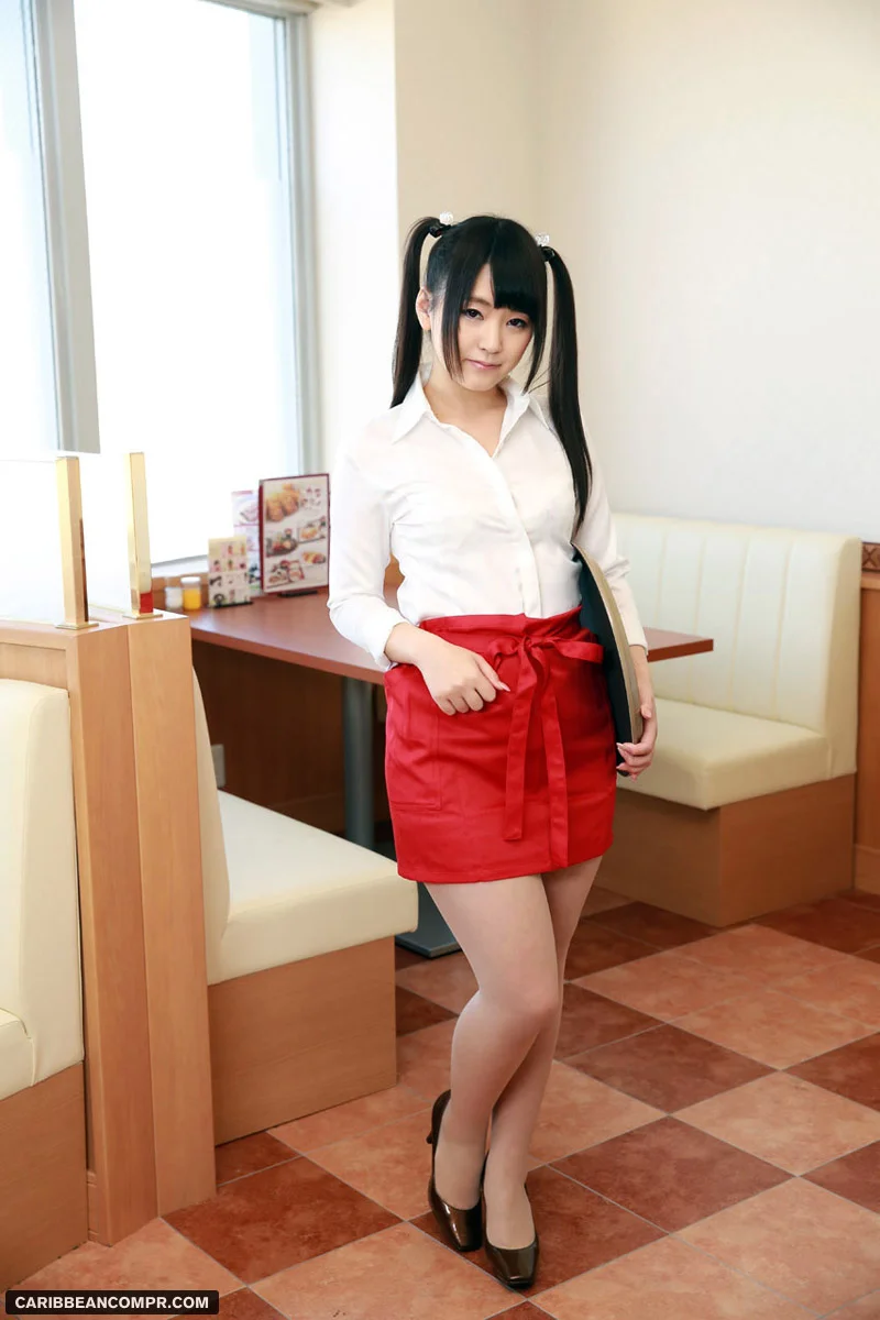 カフェでバイト中の成人童顔娘をハメる～ミルクは多めでお願いします～