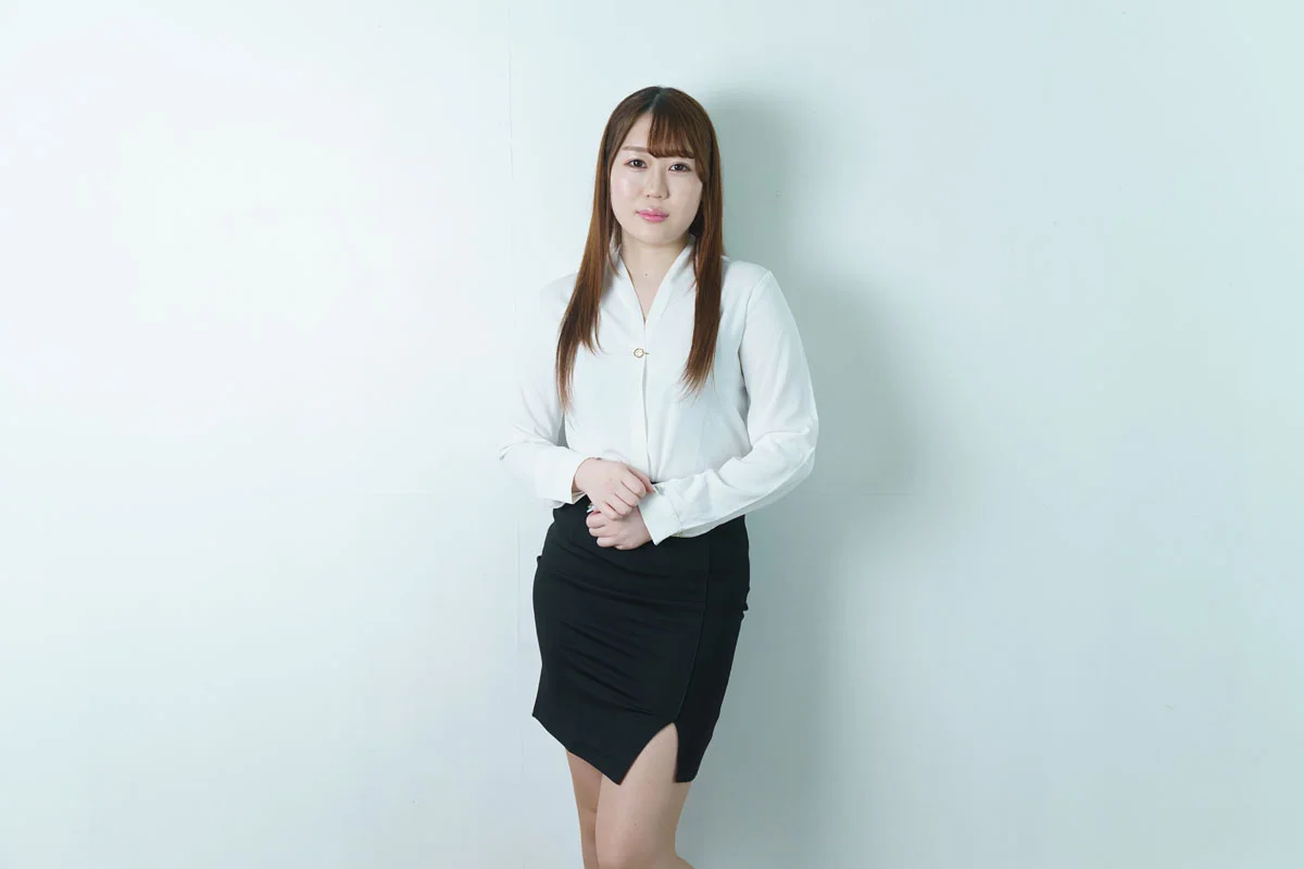 ぽっちゃり美白で痴女なOL ～欲求不満は先輩のカラダで解消！～