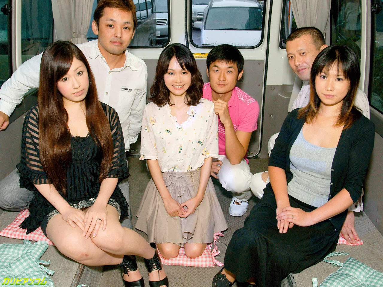 某つぶやきサイトの若妻フォロワーさんたちと乱交しちゃいました。前編