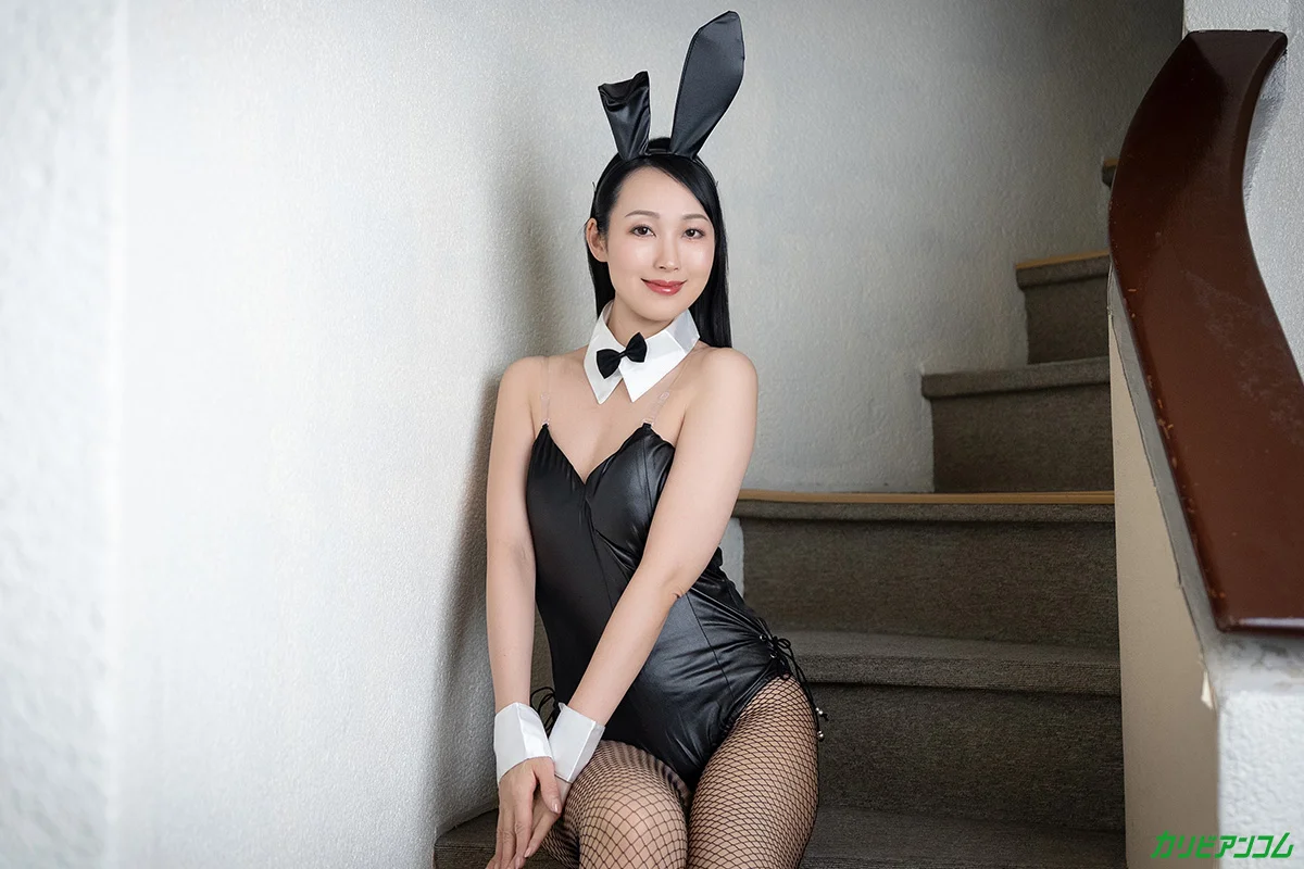 Filthy Bunny Girl Serves an M-Type Man with Relentless Dirty Talk