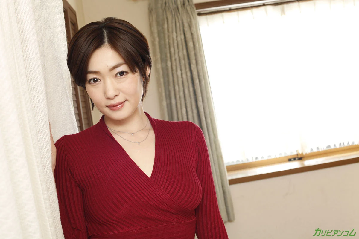 江波りゅうの高速シゴキを我慢できたら生中出し