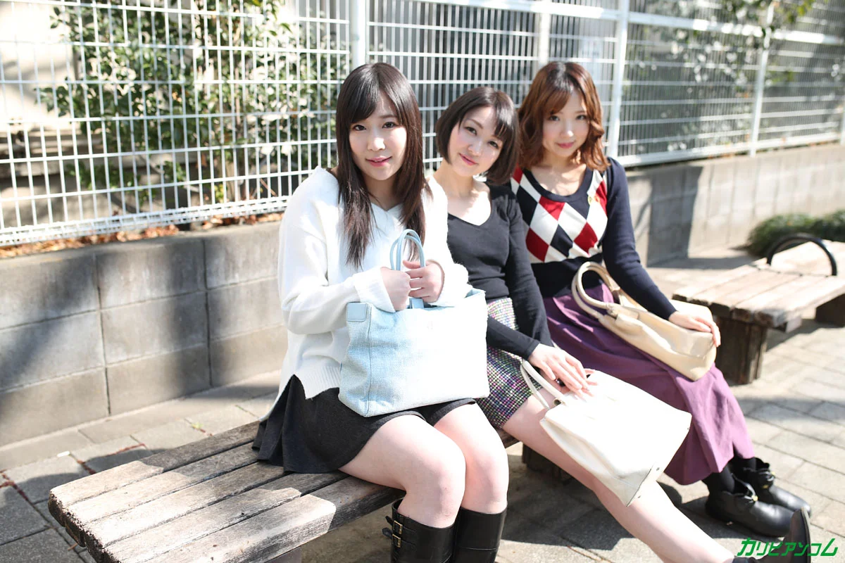 私達、女子大から帰る途中に乱交してしまいました2
