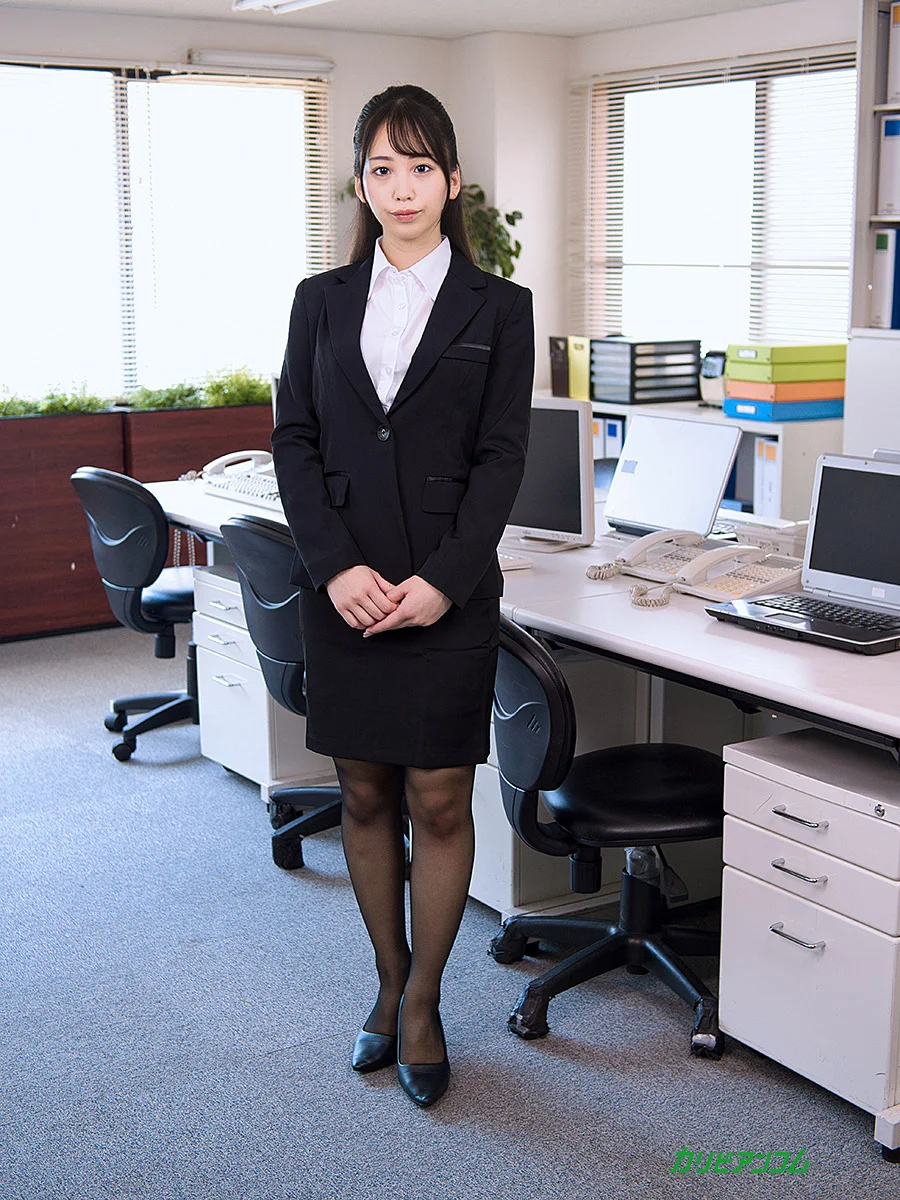 A New Employee’s Duties Vol. 33