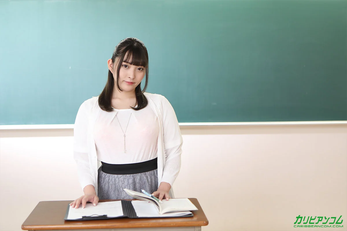 Seductive New Teacher Targets Her Inexperienced Adult Student
