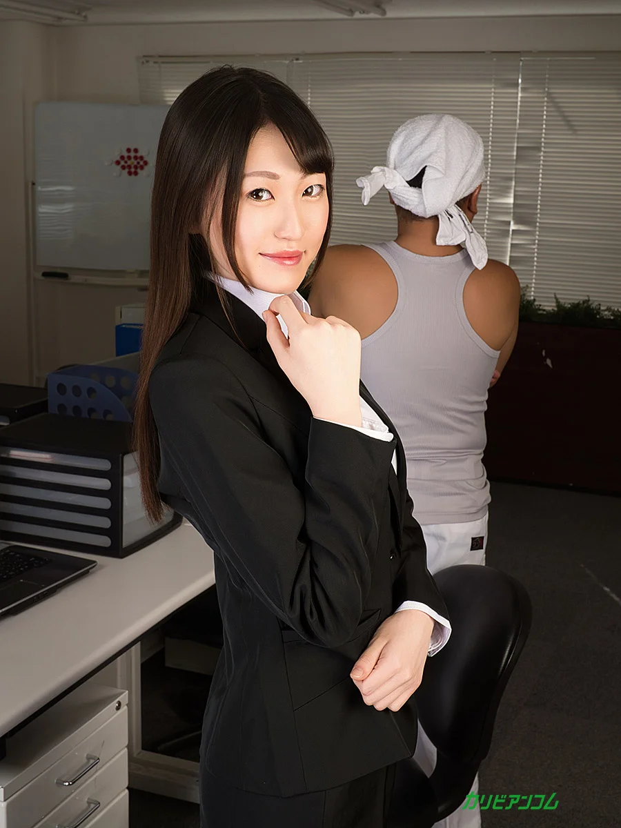 Getting Caught Would Ruin Her Life! Mirai Minano Fucks a Hard Construction-Worker Cock After Hours