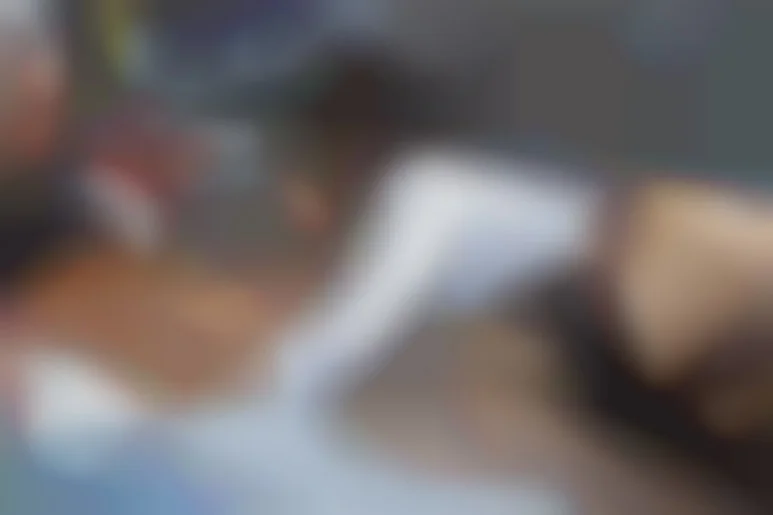 Sucé et contenté par une infirmière vicieuse et dévouée, avec la très chaude Kasuni