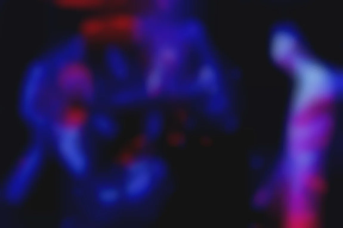 Les yeux bandés