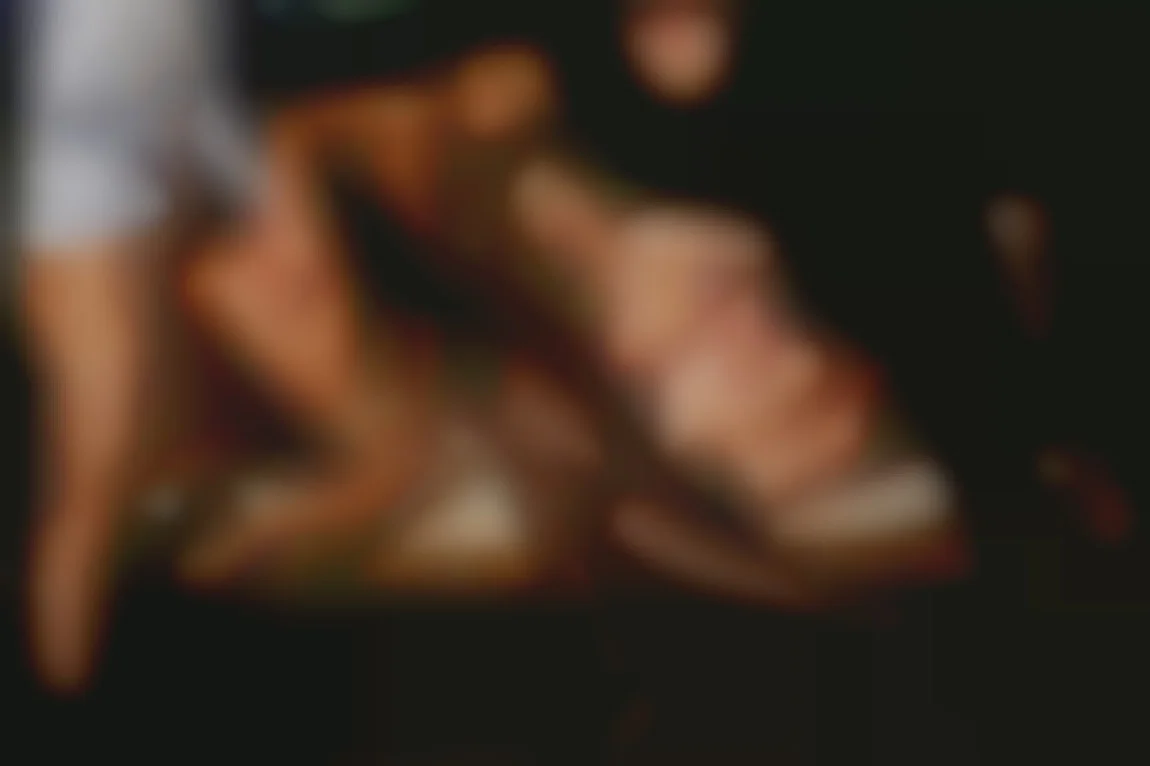 同僚四人で過ごす熱い夜
