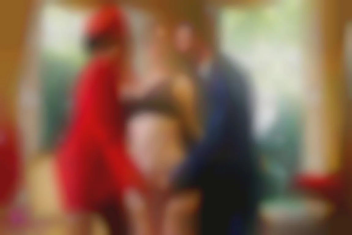 Mariskaに選ばれたホステス、Ella Hughes
