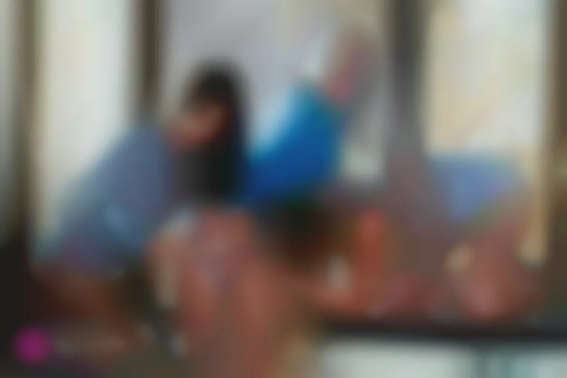 三個美女的肛門玩具盛宴