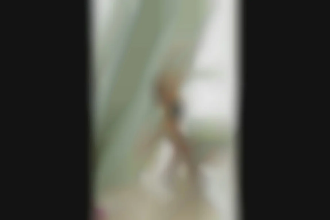 Sexe chic & torride avec 2 dominatrices