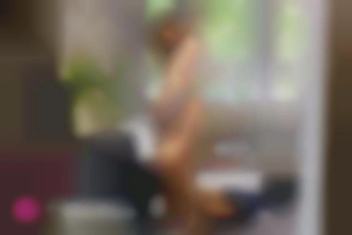 ソファの上の愛人たち