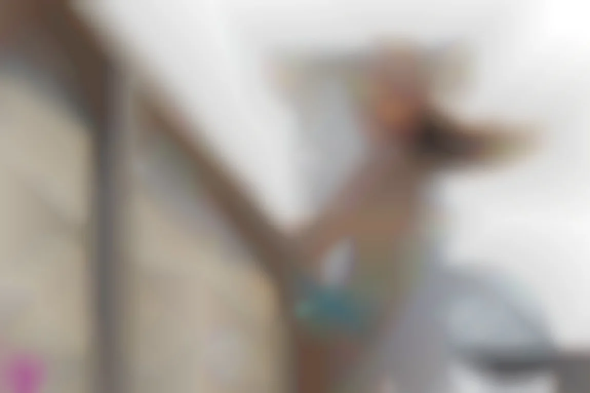 Double pénétration sur un balcon Parisien