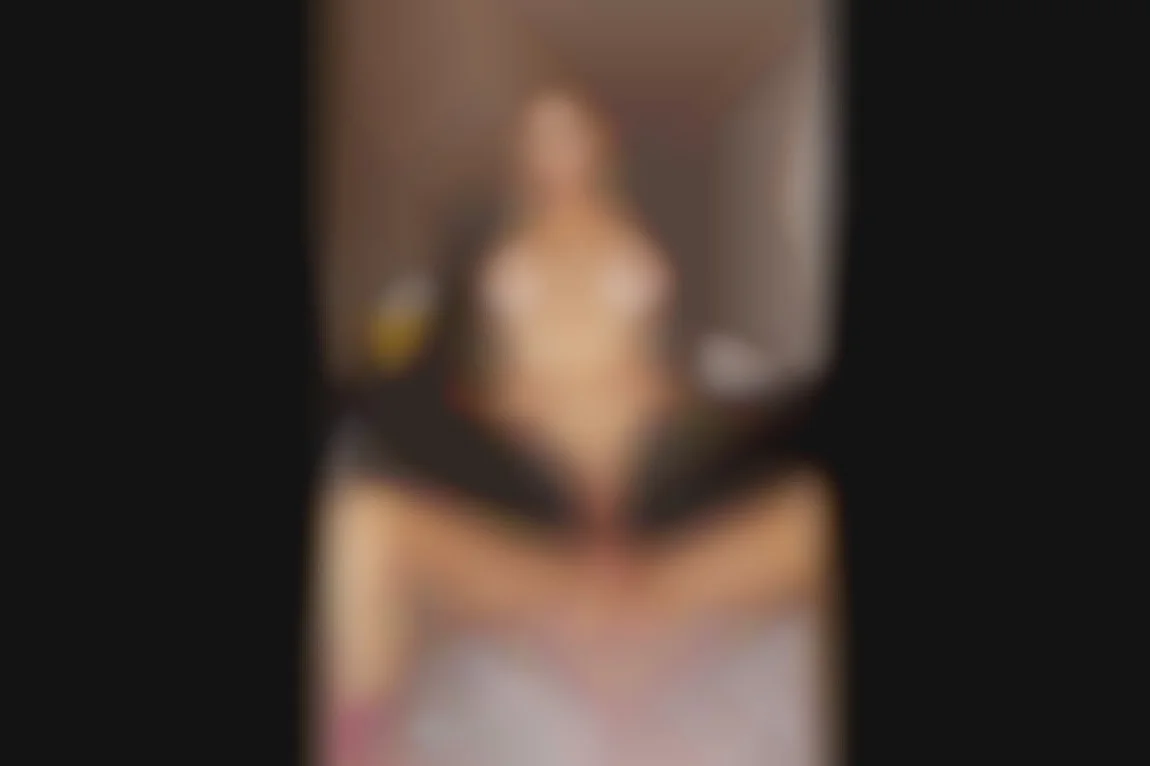 女王様に服従する夫婦