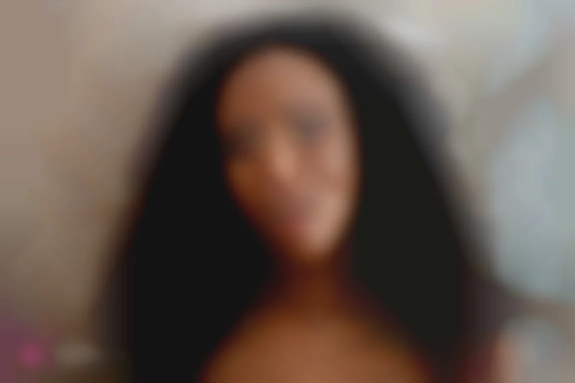女主人亲自带她入门