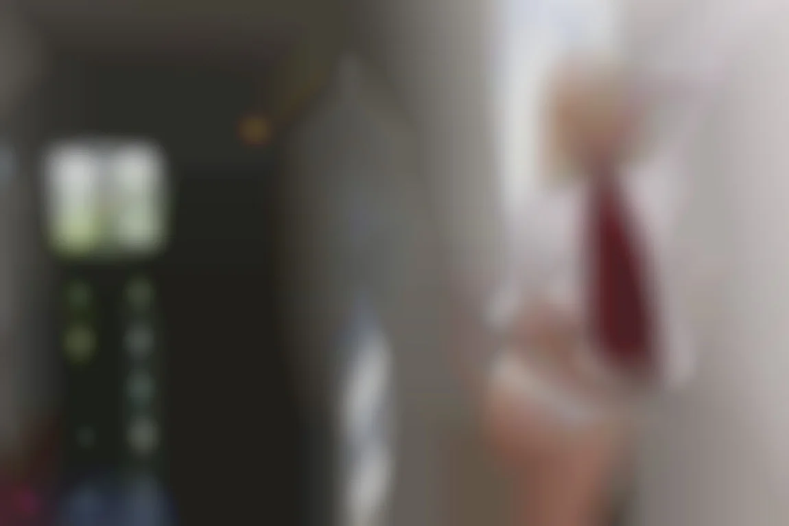 寮で4人の超エッチな成人女子学生とハードセックス