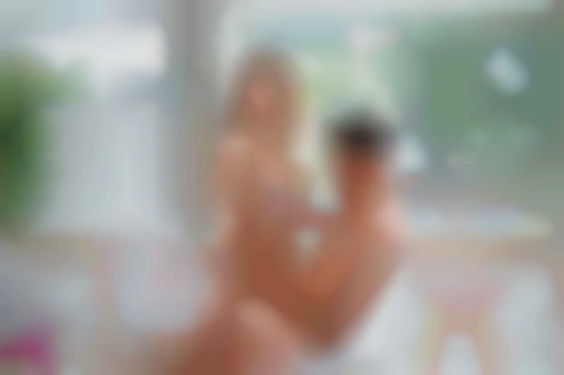 放荡的Liya