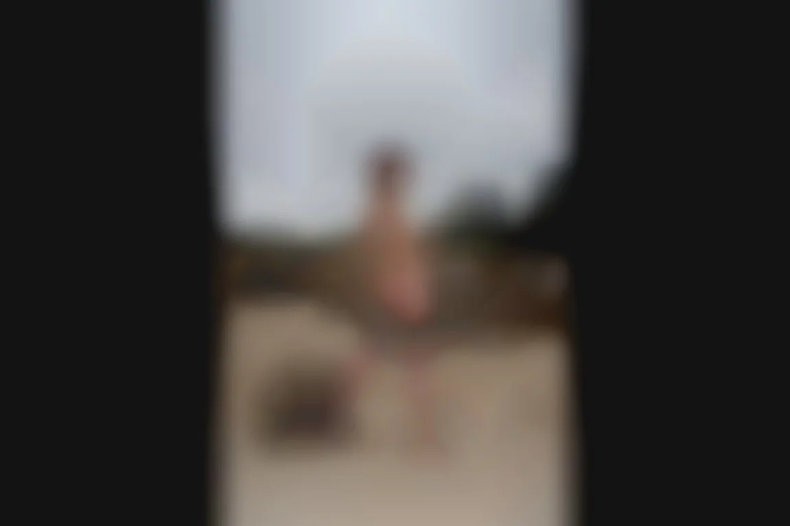 阳光下的激烈三人性爱