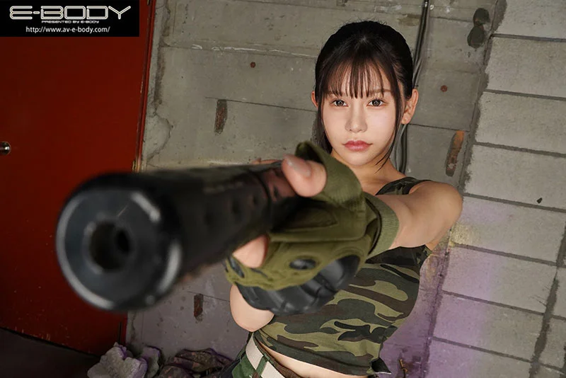 Former Private First Class Runa Amane's First 8K VR: Heat-Struck Sniper Partners Lose Control During a Close-Quarters Stakeout