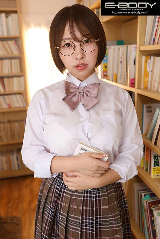 「……変態…何ジロジロ見てんの……死ねクズ」聞き間違いかと思うほど小さい声で罵られ、ネクラ陰キャ地味メガネに犯される